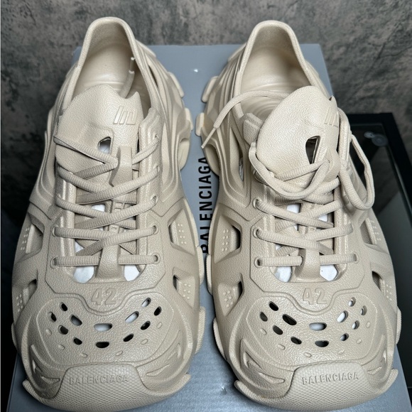 Men’s Balenciaga Clogs - Picture 4 of 4